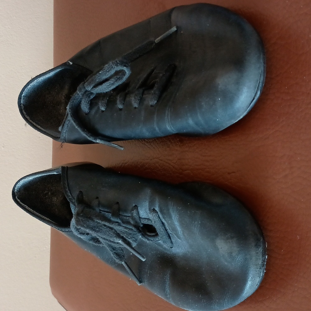 Capezio black leather women's shoes, approx size 6 - Picture 3 of 6